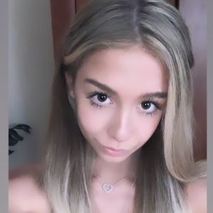 Meet your Posher, Victoria🦋💚👛🐬✨🌸